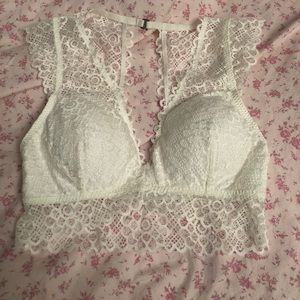 Hollister/Gilly Hicks Bralette Size M White NWOT